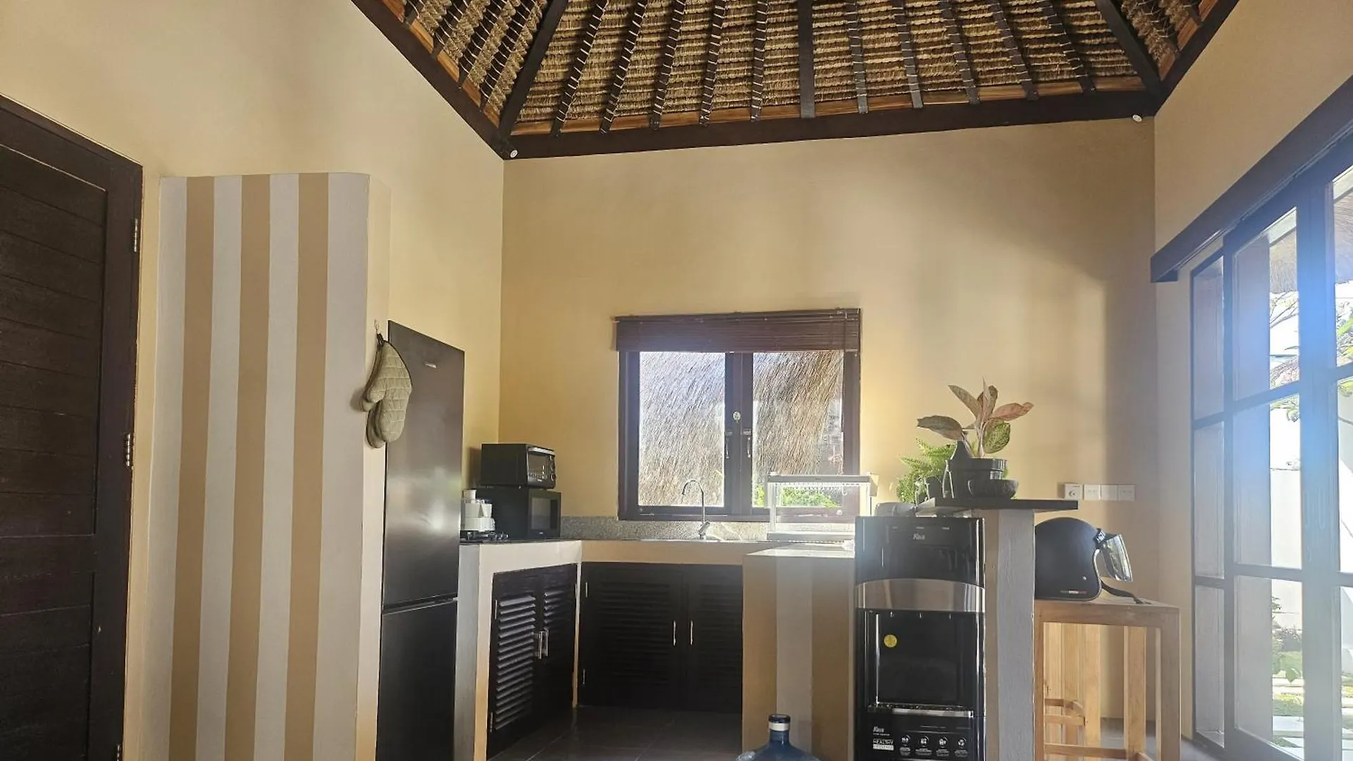 Villa Leon - Ungasan, Private Sauna, Hot Tub, Bbq & Breakfast, 3Br Oasis 0*, Ungasan (Bali)