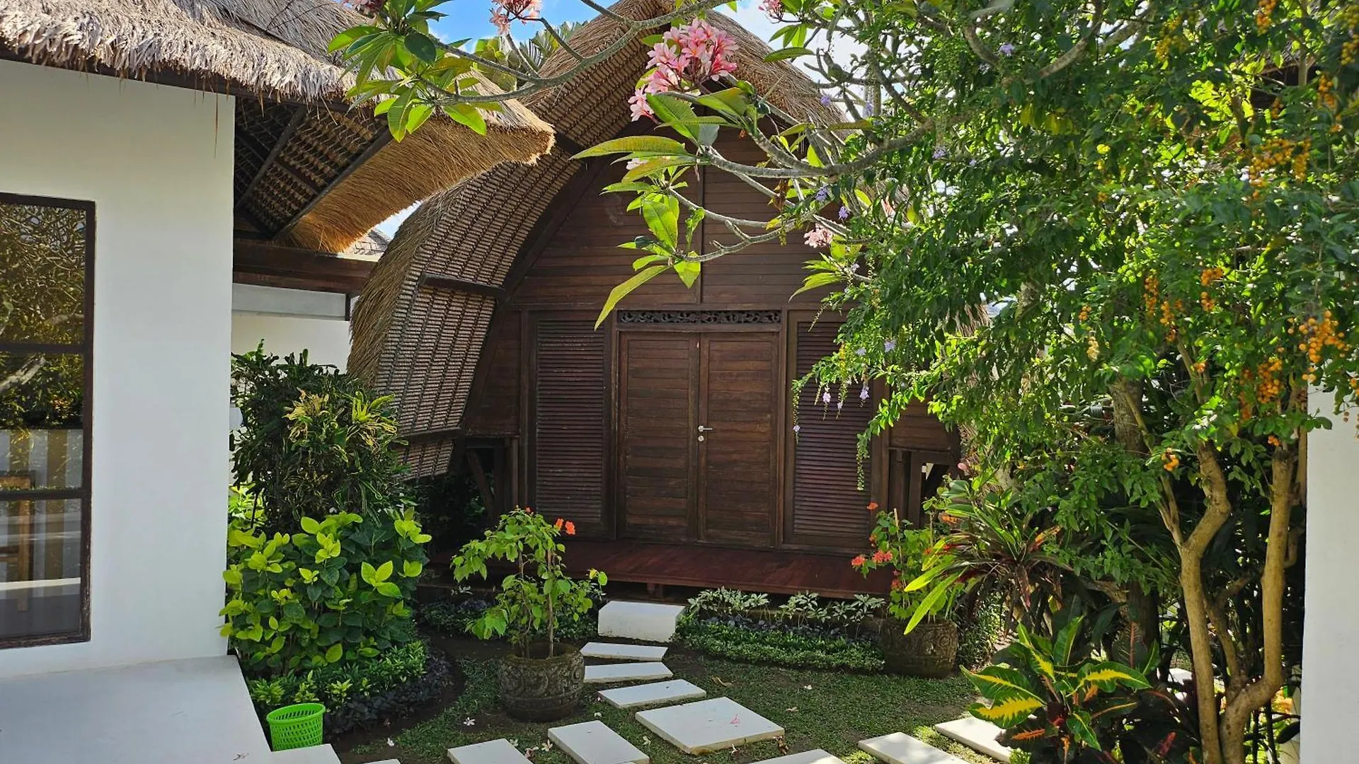 Villa Leon - Ungasan, Private Sauna, Hot Tub, Bbq & Breakfast, 3Br Oasis 0*, Ungasan (Bali) Indonesia