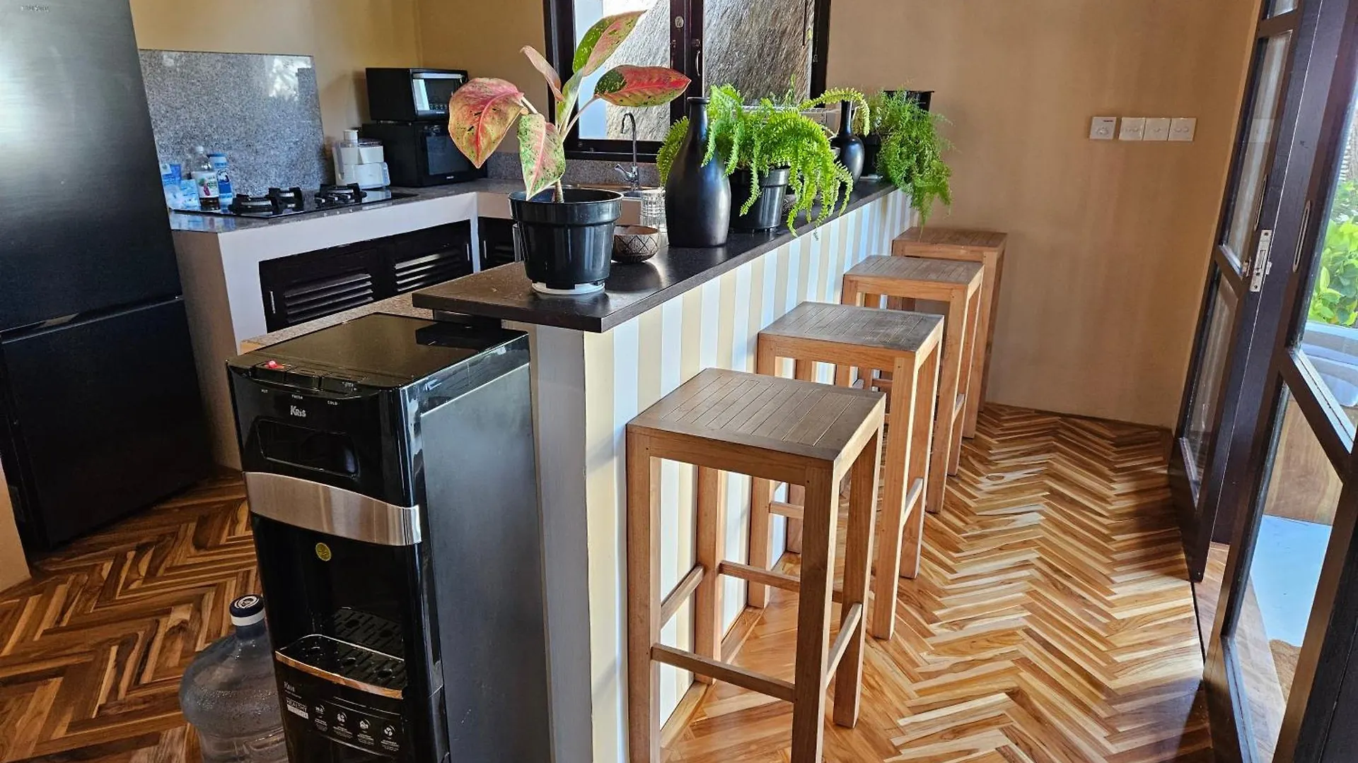Villa Leon - Ungasan, Private Sauna, Hot Tub, Bbq & Breakfast, 3Br Oasis