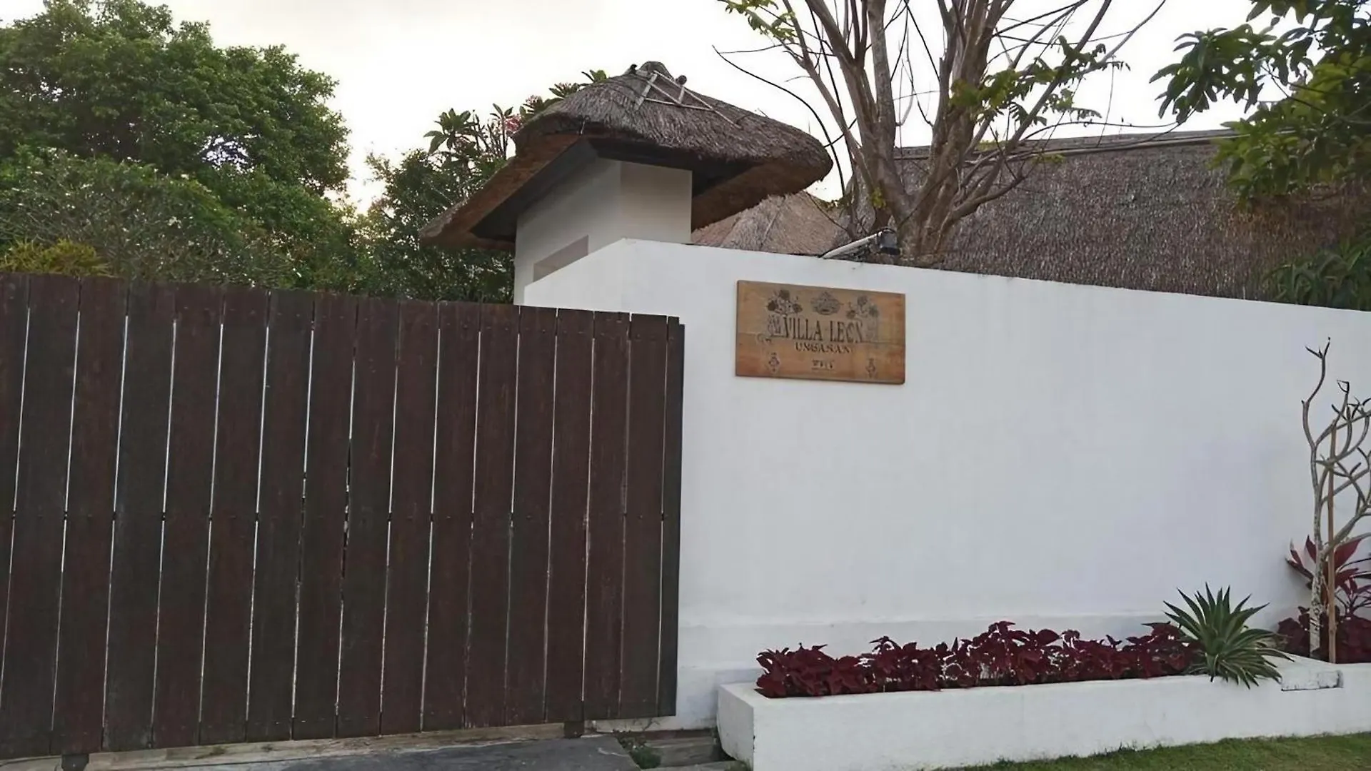 Villa Leon - Ungasan, Private Sauna, Hot Tub, Bbq & Breakfast, 3Br Oasis 0*, Ungasan (Bali) Indonesia